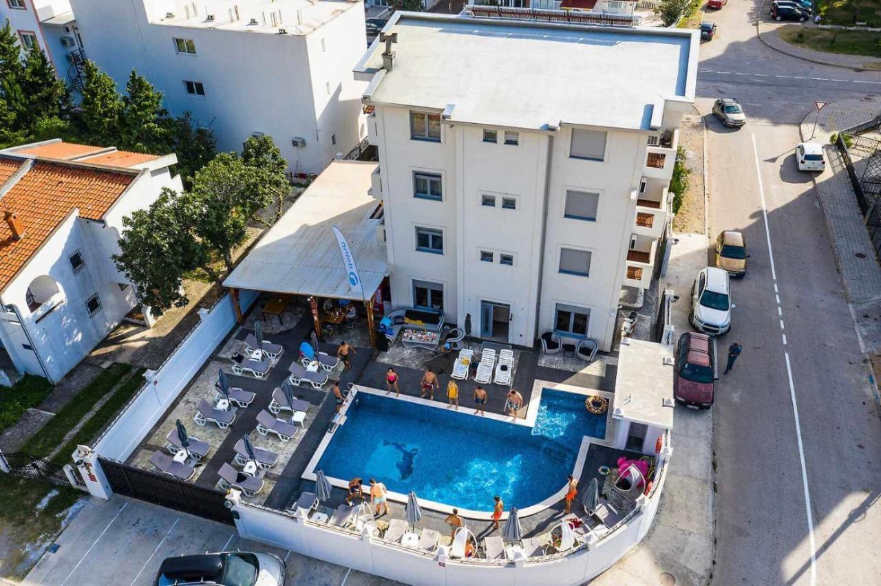 Delfin Apartments Sutomore Exterior photo