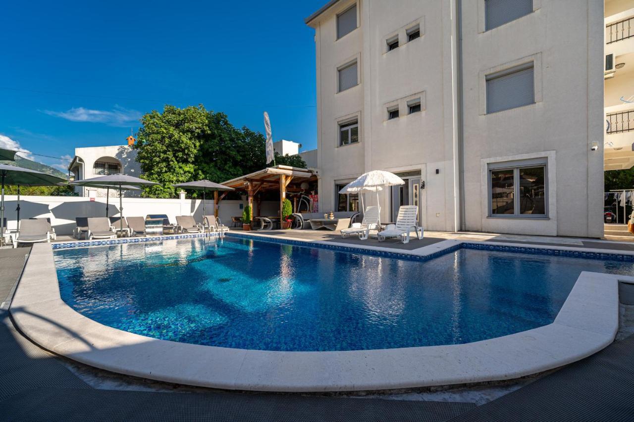 Delfin Apartments Sutomore Exterior photo