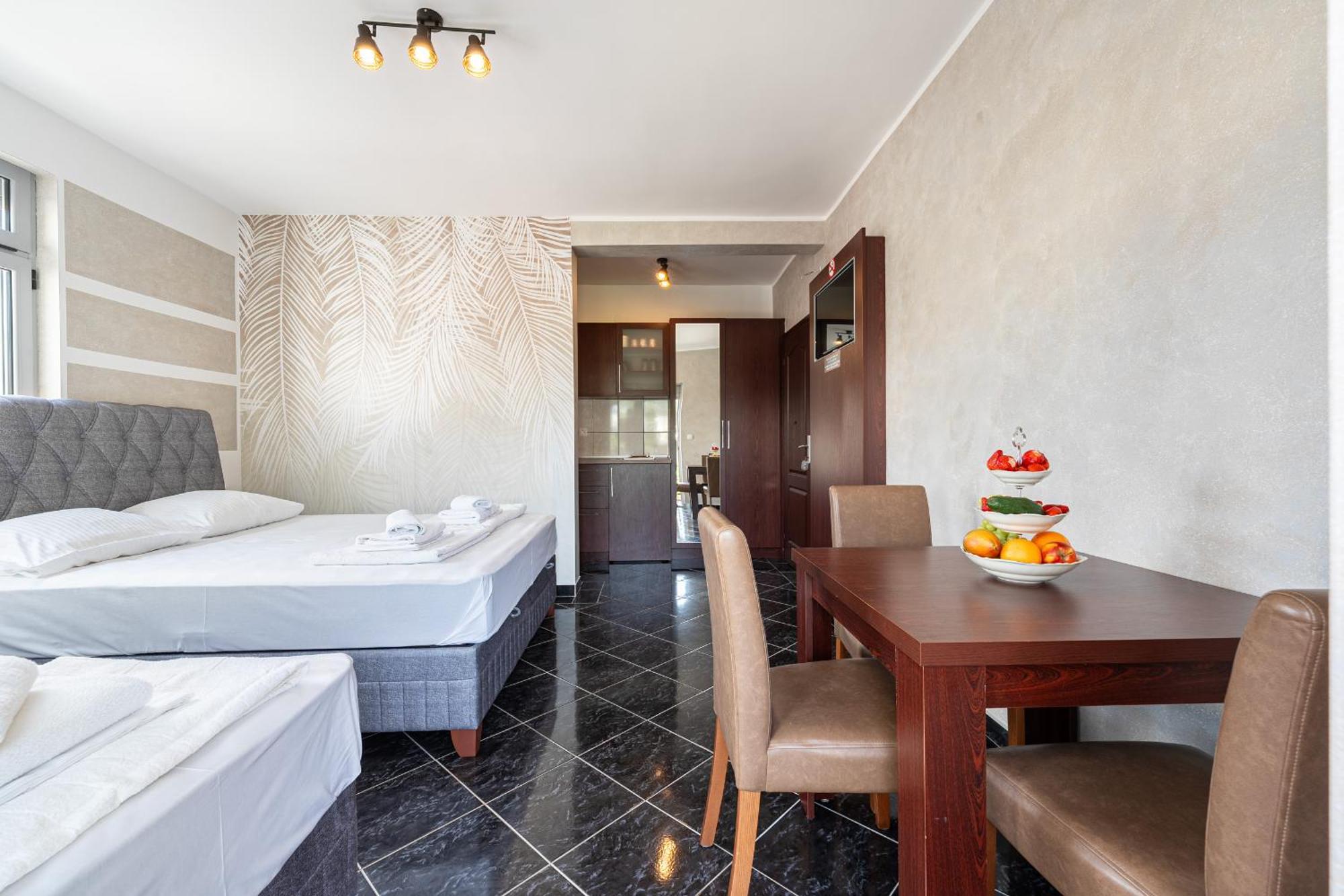 Delfin Apartments Sutomore Exterior photo