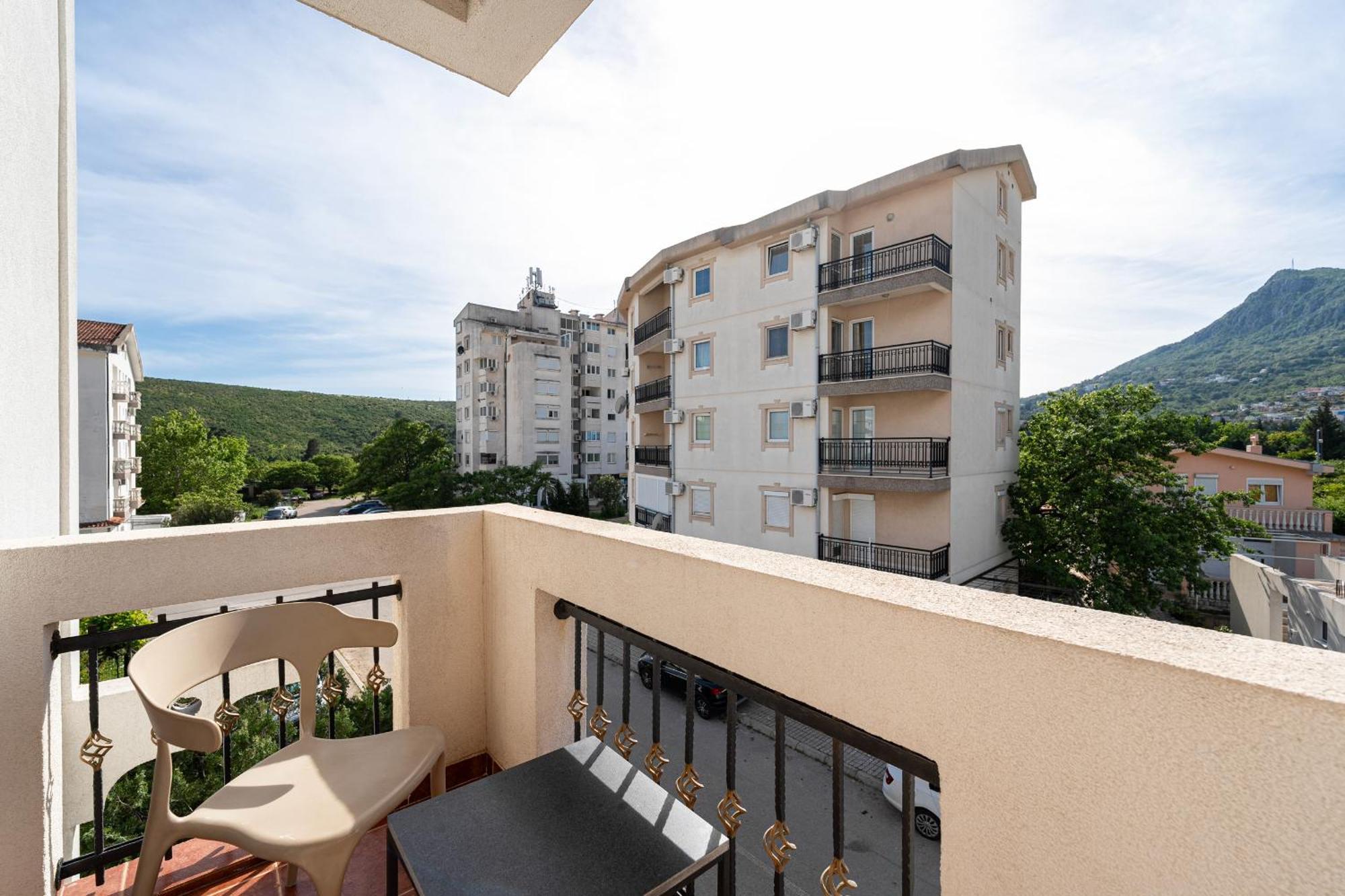 Delfin Apartments Sutomore Room photo