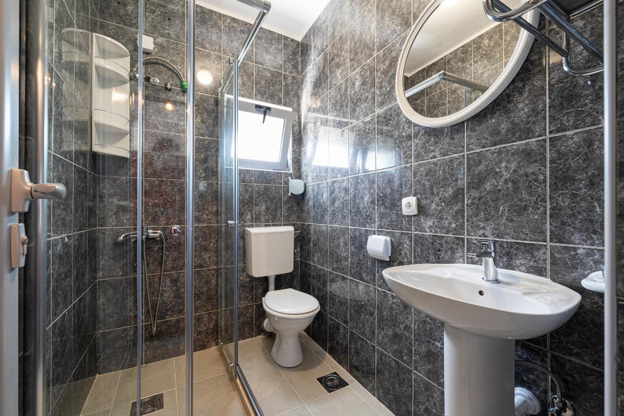 Delfin Apartments Sutomore Room photo