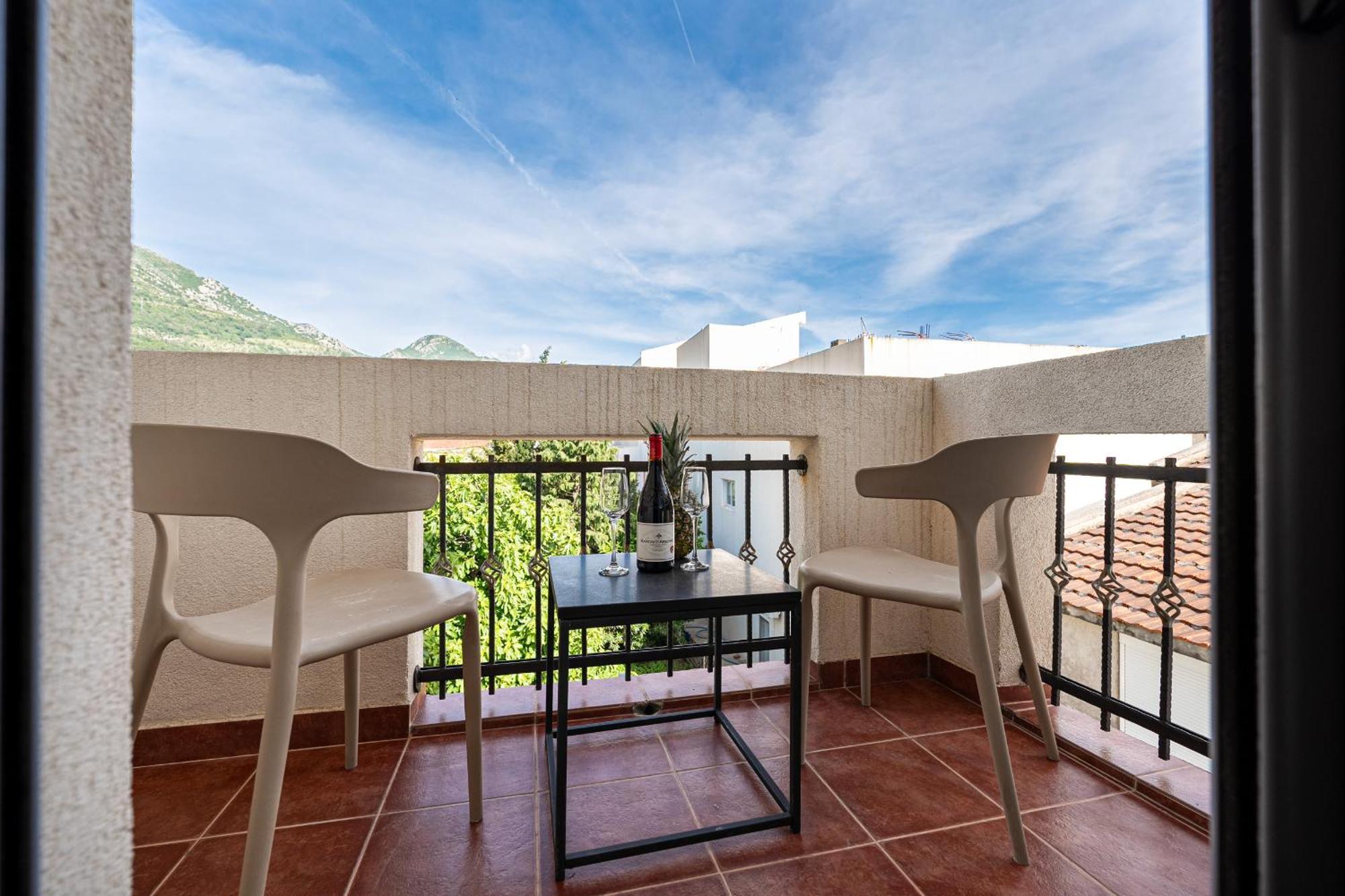 Delfin Apartments Sutomore Room photo