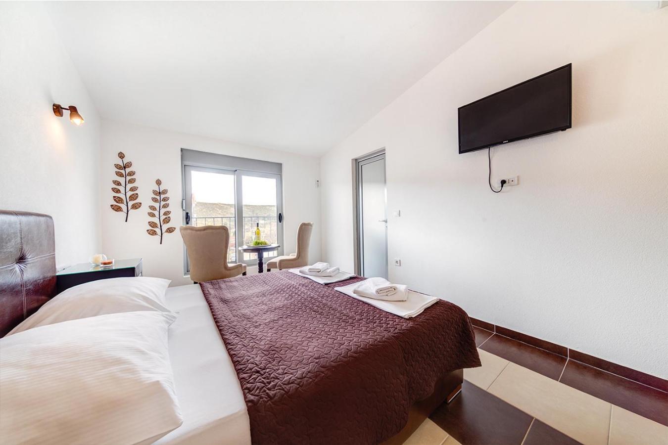 Delfin Apartments Sutomore Room photo