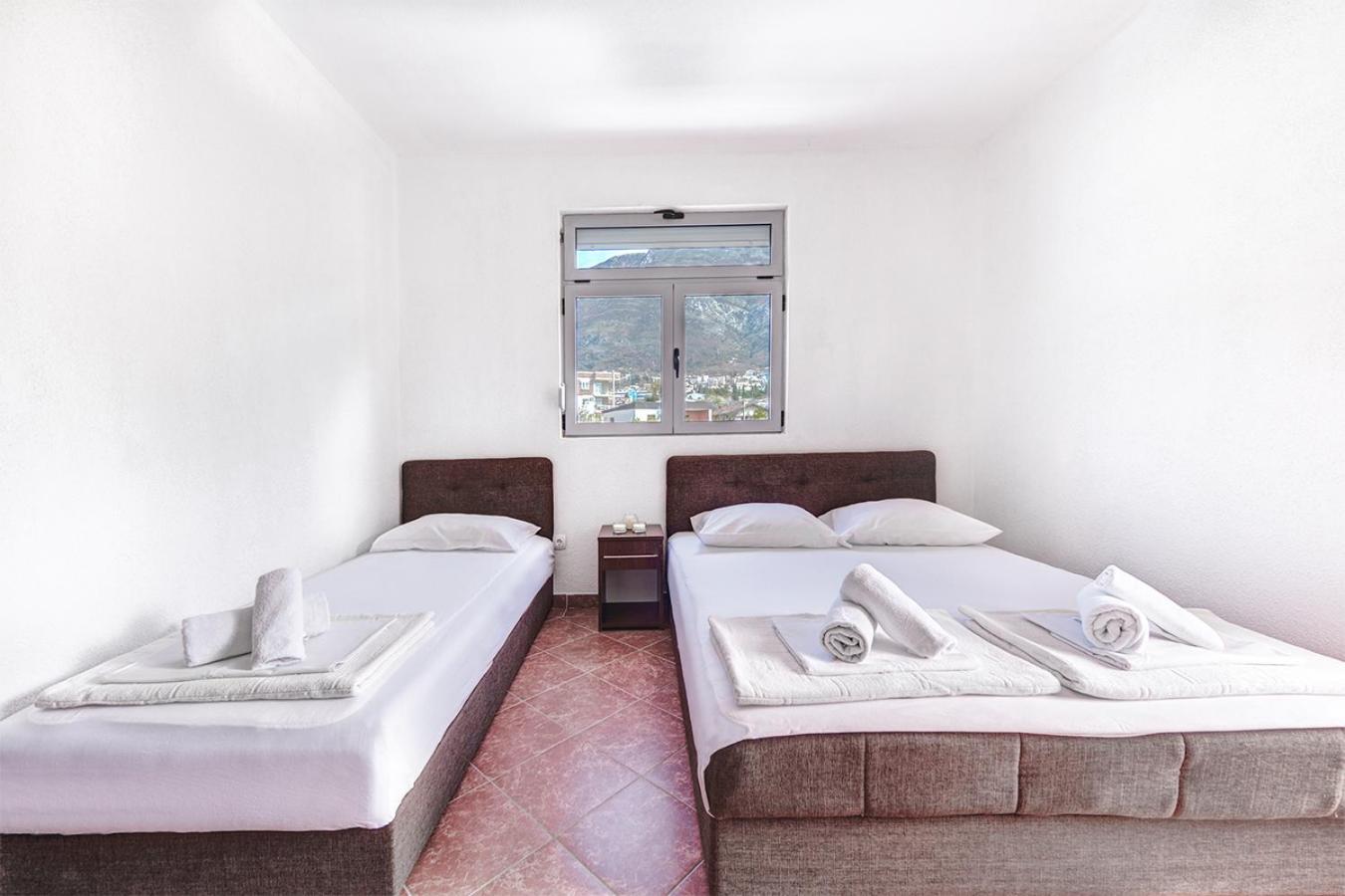Delfin Apartments Sutomore Room photo